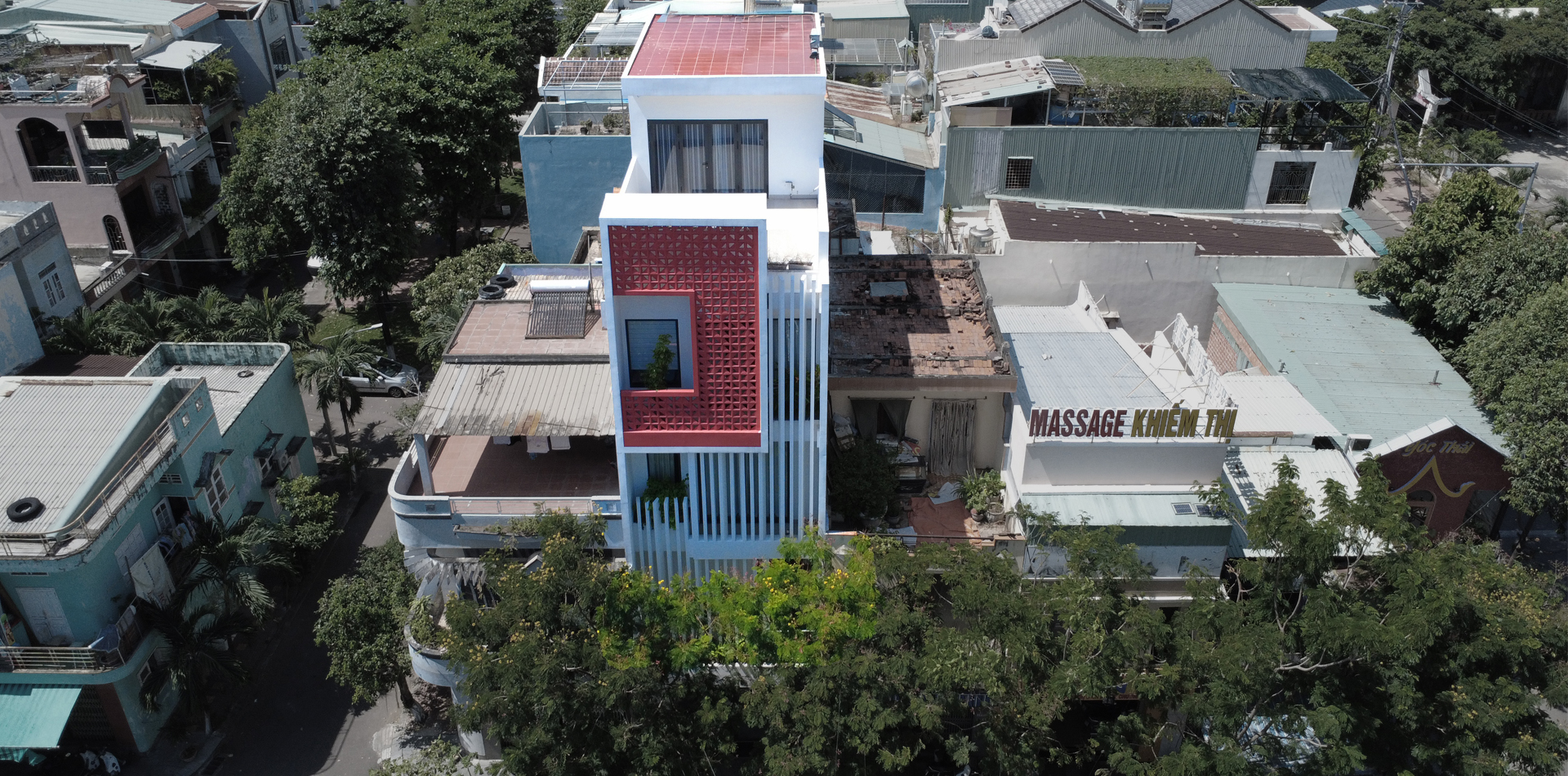 THE BREEZE BOX